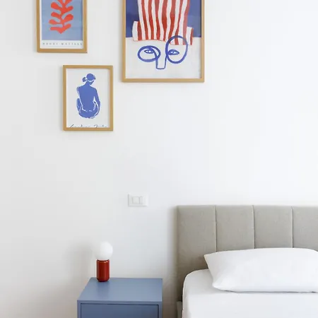 Charming Apartment-new-center * Триест